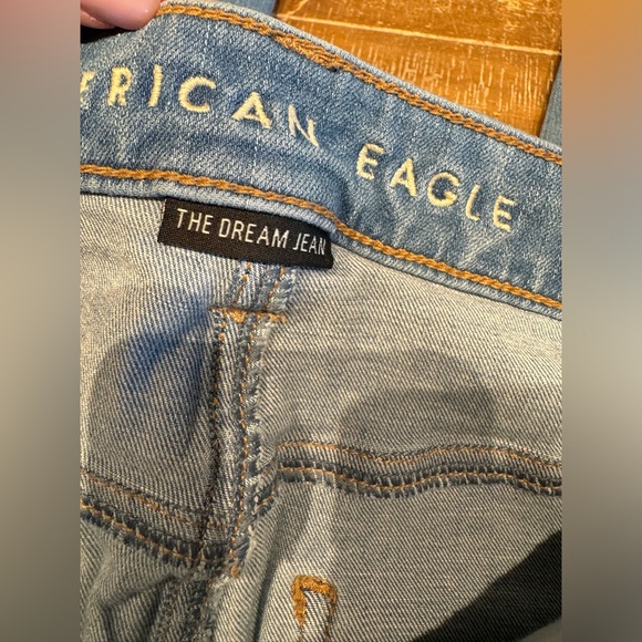 American Eagle Hi-Rise Distressed Jeggings - Picture 15 of 16